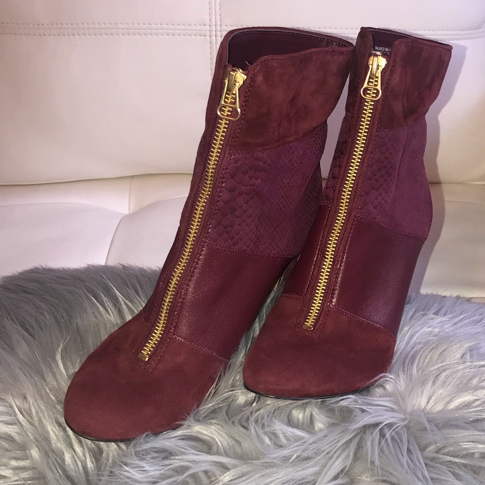 Anne Klein Women’s Mahogany Boots - Picture 2 of 8